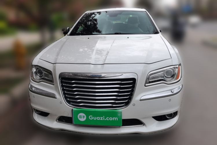 Used Chrysler 300C 2014 3.0L Excellence Edition Exterior 1