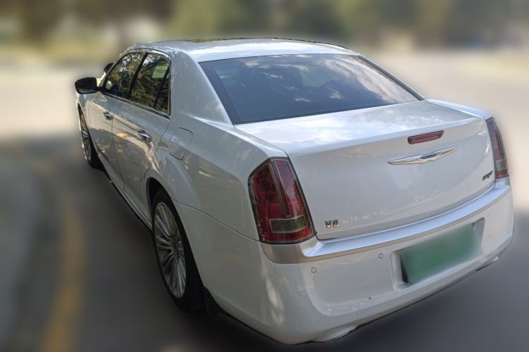 Used Chrysler 300C 2014 3.0L Excellence Edition Exterior 3