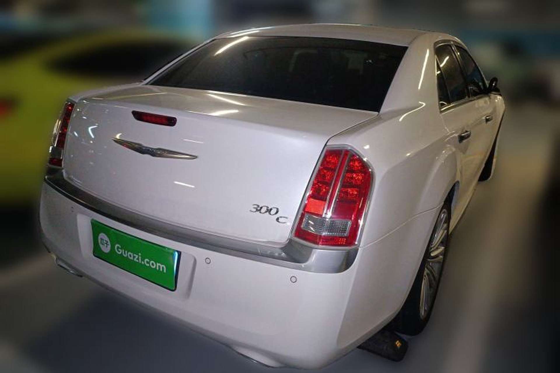 Used Chrysler 300C 2014 3.0L Excellence Edition Exterior 5