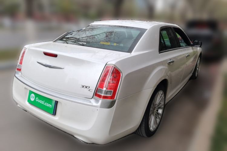 Used Chrysler 300C 2014 3.0L Excellence Edition Exterior 5