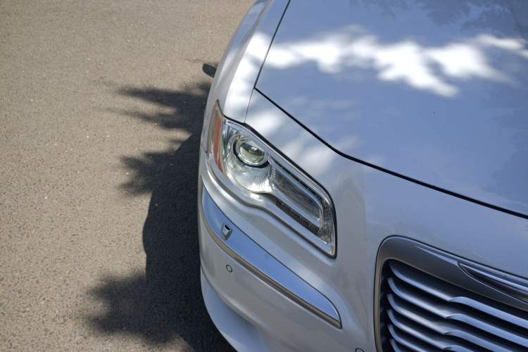 Used Chrysler 300C 2014 3.0L Excellence Edition Exterior 6