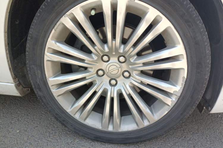 Used Chrysler 300C 2014 3.0L Excellence Edition Exterior 7