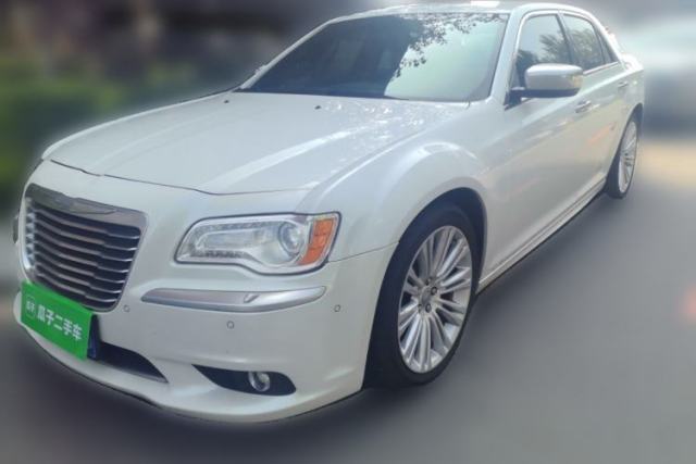 Used Chrysler 300C 2014 3.0L Excellence Edition