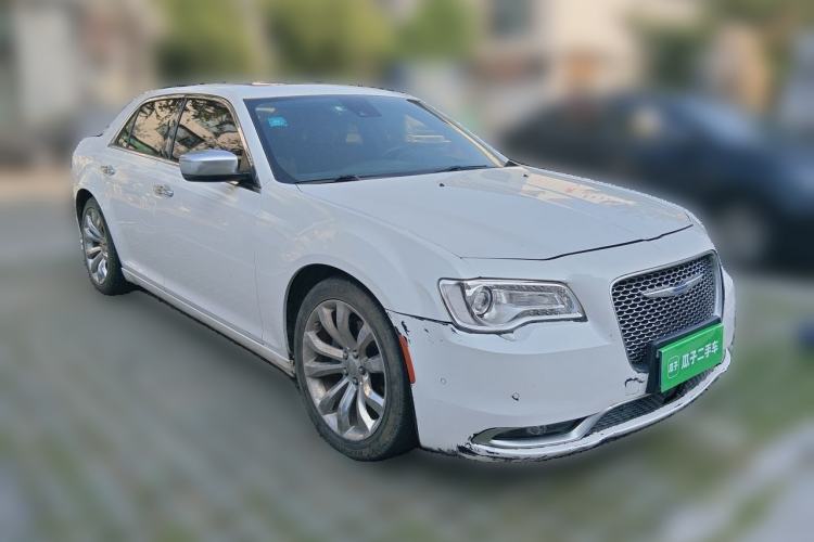 Used Chrysler 300C 2014 3.0L Excellence Edition Front Right 45 Deg
