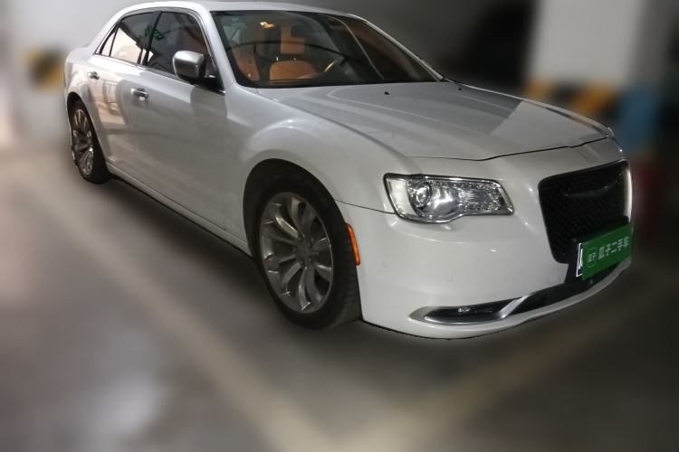 Used Chrysler 300C 2014 3.0L Excellence Edition Front Right 45 Deg