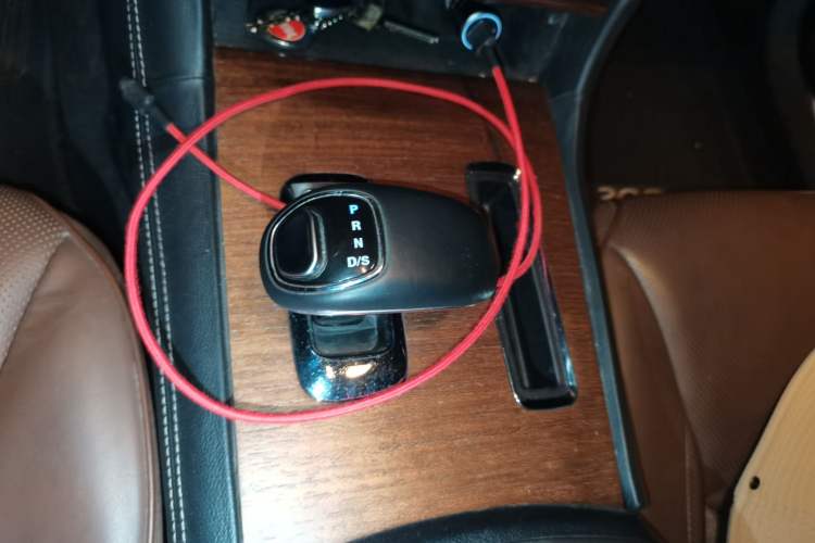 Used Chrysler 300C 2014 3.0L Excellence Edition Gear Lever