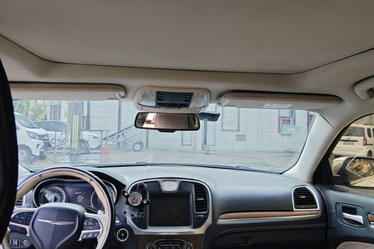 Used Chrysler 300C 2014 3.0L Excellence Edition Headliner