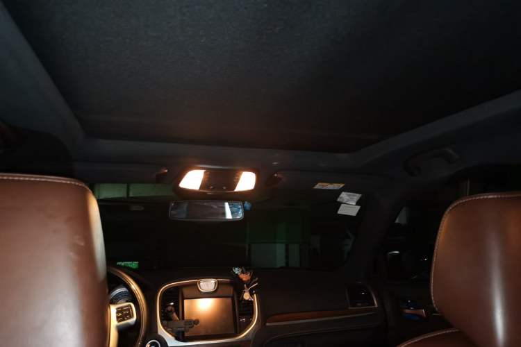 Used Chrysler 300C 2014 3.0L Excellence Edition Headliner