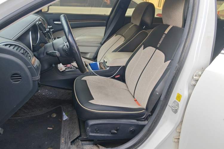 Used Chrysler 300C 2014 3.0L Excellence Edition Left Front Seat