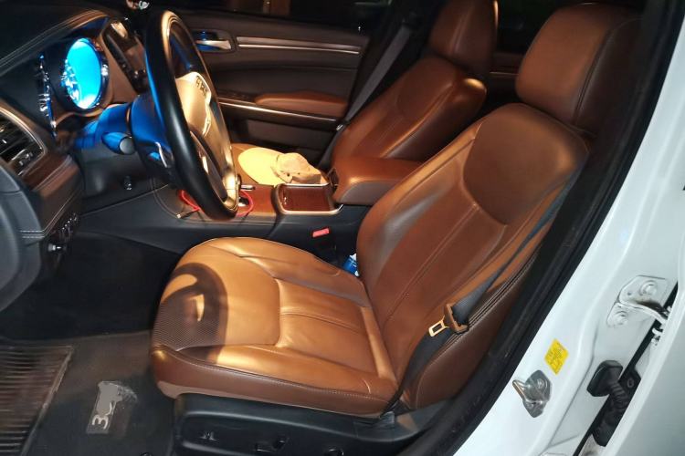 Used Chrysler 300C 2014 3.0L Excellence Edition Left Front Seat