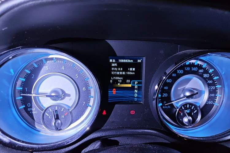 Used Chrysler 300C 2014 3.0L Excellence Edition Odometer Close Up