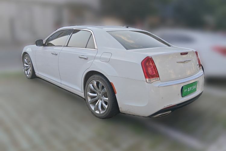 Used Chrysler 300C 2014 3.0L Excellence Edition Rear Left 45 Deg
