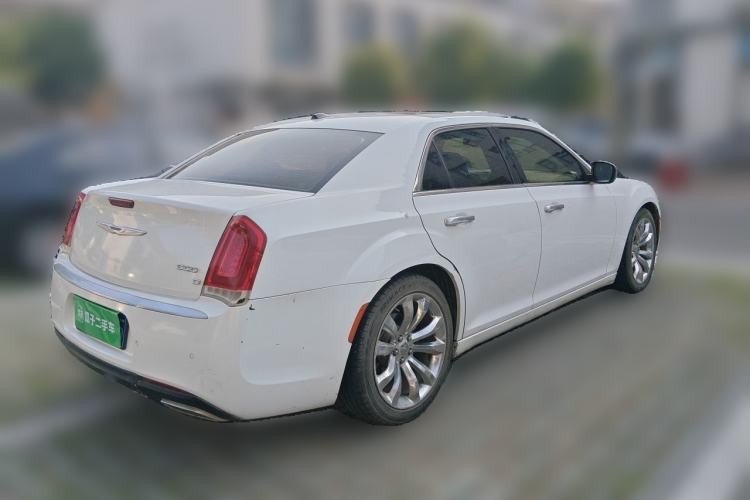 Used Chrysler 300C 2014 3.0L Excellence Edition Rear Right 45 Deg