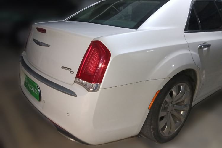 Used Chrysler 300C 2014 3.0L Excellence Edition Rear Right 45 Deg