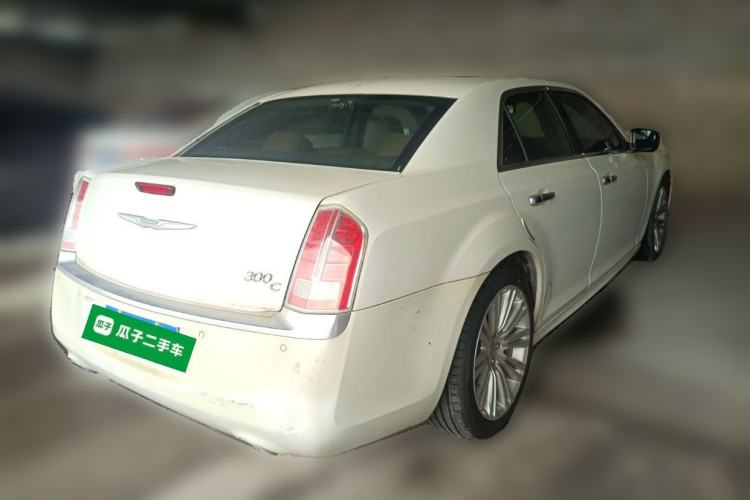 Used Chrysler 300C 2014 3.0L Excellence Edition Rear Right 45 Deg
