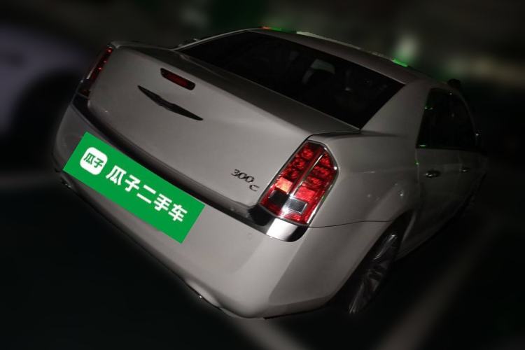 Used Chrysler 300C 2014 3.0L Excellence Edition Rear Right 45 Deg