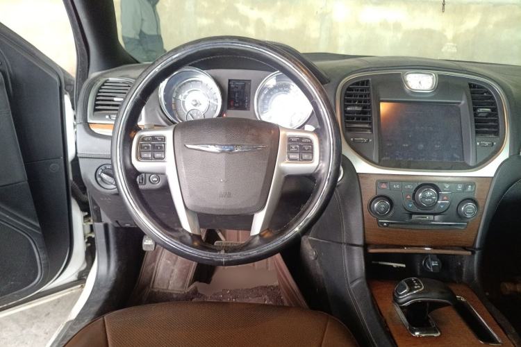 Used Chrysler 300C 2014 3.0L Excellence Edition Steering Wheel