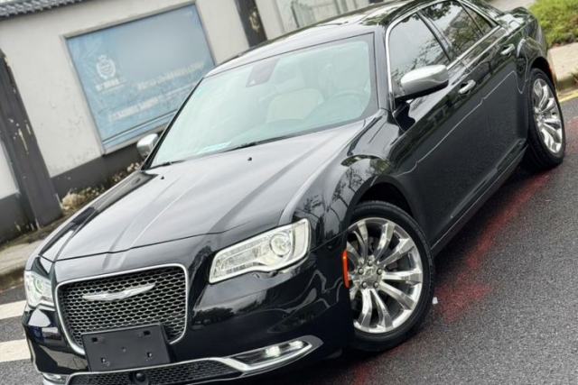 Used Chrysler 300C 2016 3.0L Supreme Edition
