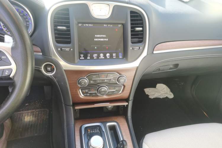 Used Chrysler 300C 2016 3.0L Supreme Edition Audio And AC Panel
