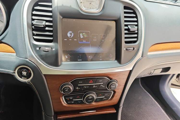 Used Chrysler 300C 2016 3.0L Supreme Edition Audio And AC Panel