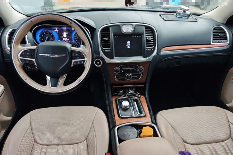 Used Chrysler 300C 2016 3.0L Supreme Edition Center Console