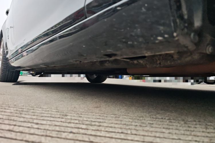Used Chrysler 300C 2016 3.0L Supreme Edition Chassis Front Right