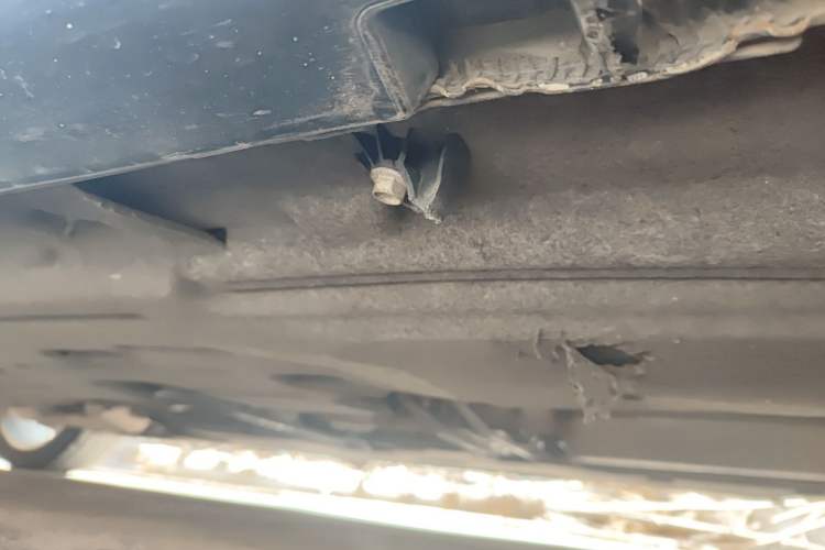 Used Chrysler 300C 2016 3.0L Supreme Edition Chassis Rear Left