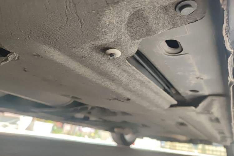 Used Chrysler 300C 2016 3.0L Supreme Edition Chassis Rear Right