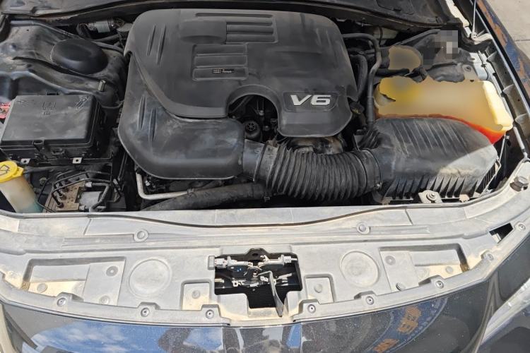 Used Chrysler 300C 2016 3.0L Supreme Edition Engine Bay
