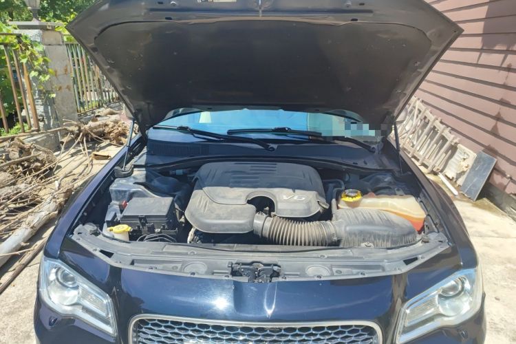 Used Chrysler 300C 2016 3.0L Supreme Edition Engine Bay