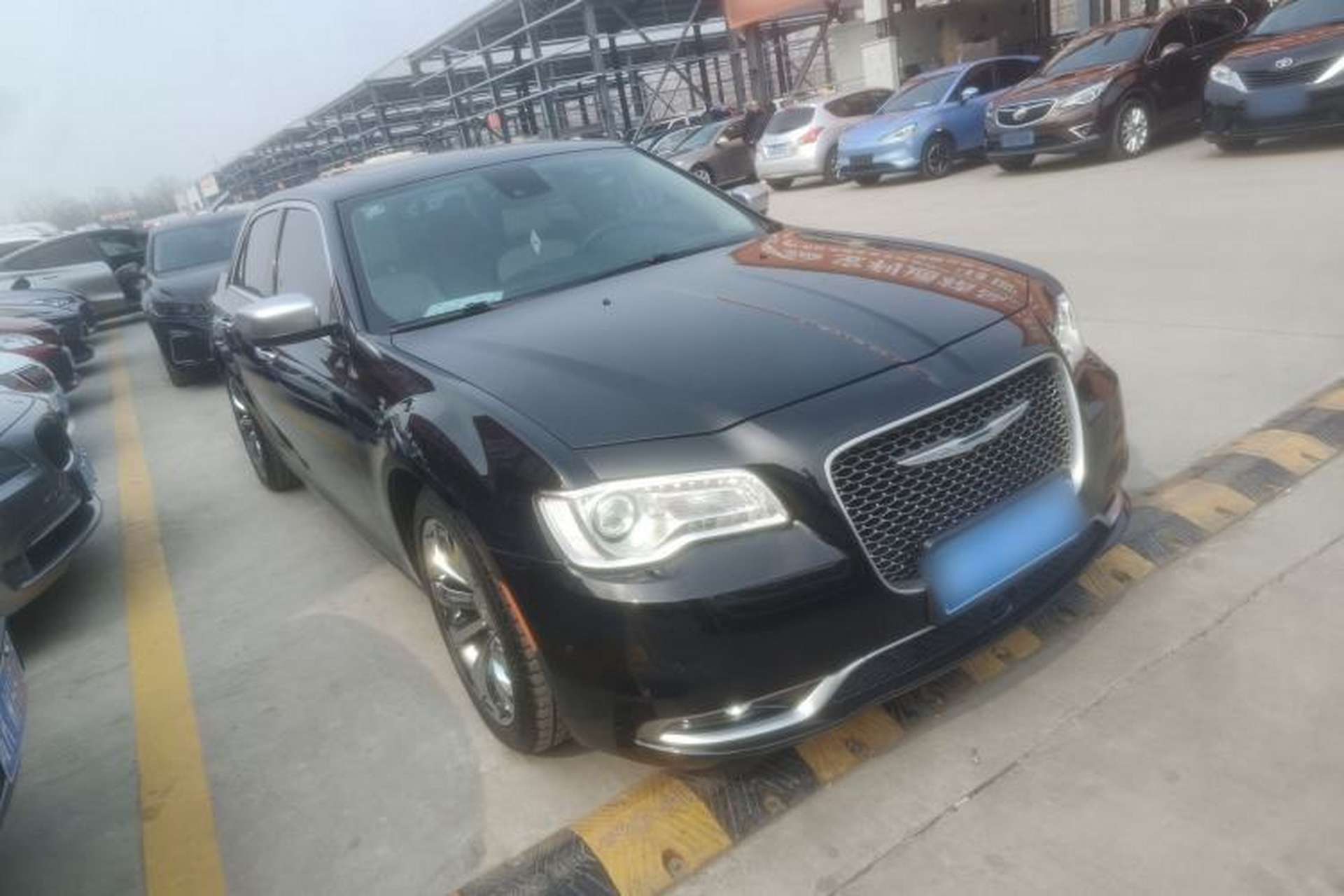Used Chrysler 300C 2016 3.0L Supreme Edition Exterior 1