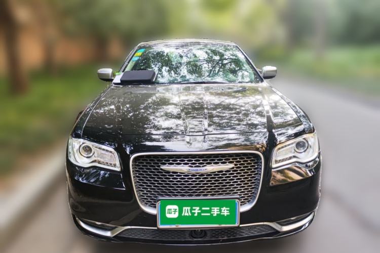 Used Chrysler 300C 2016 3.0L Supreme Edition Exterior 1
