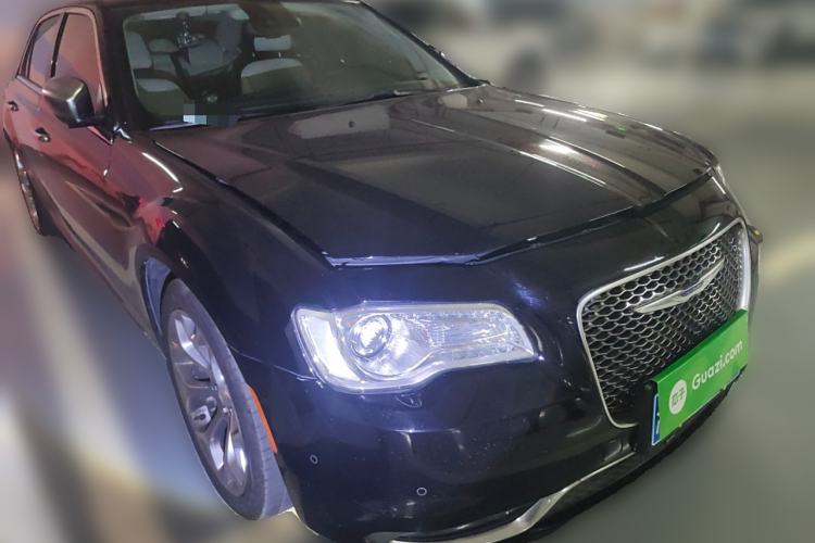 Used Chrysler 300C 2016 3.0L Supreme Edition Exterior 2