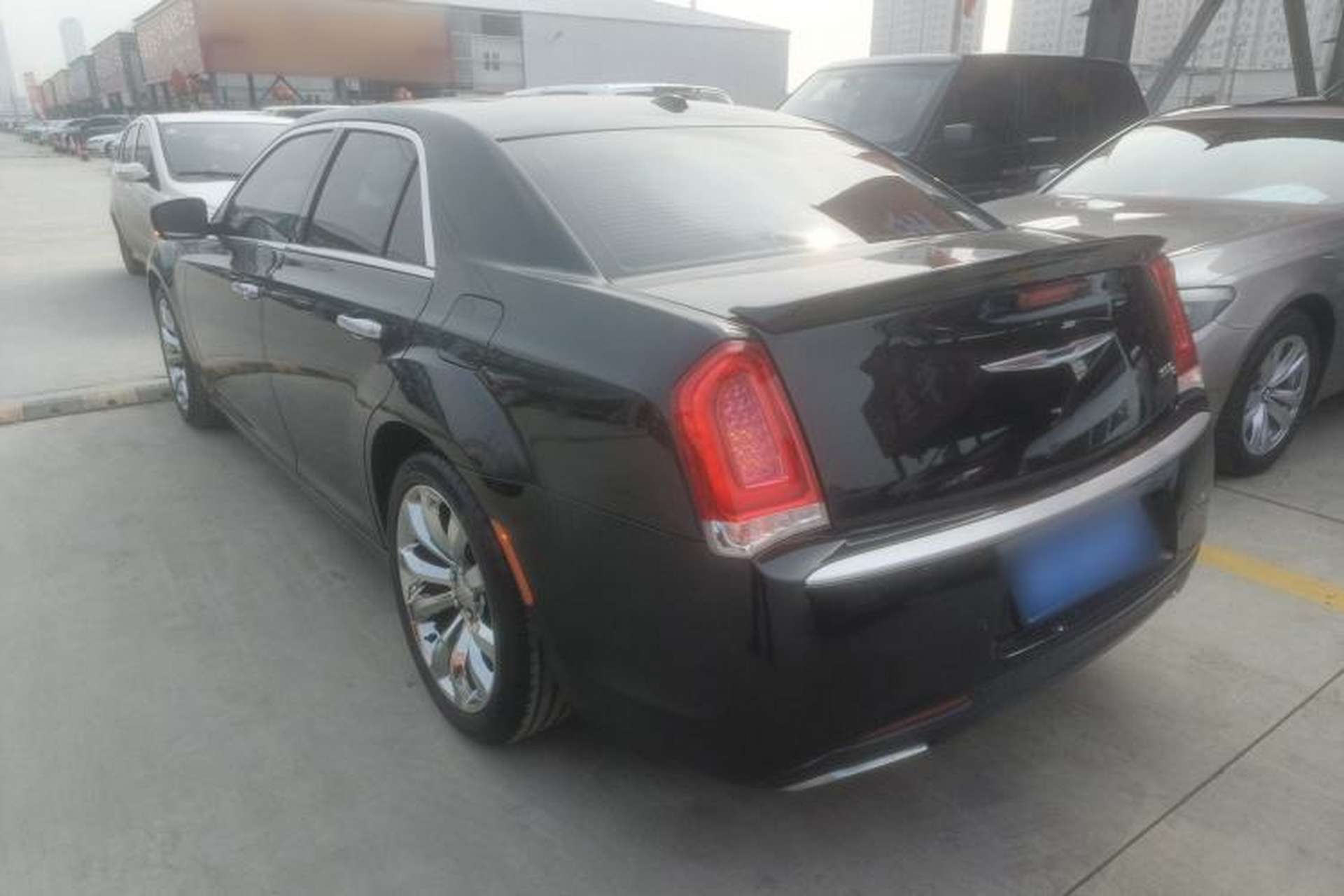 Used Chrysler 300C 2016 3.0L Supreme Edition Exterior 2