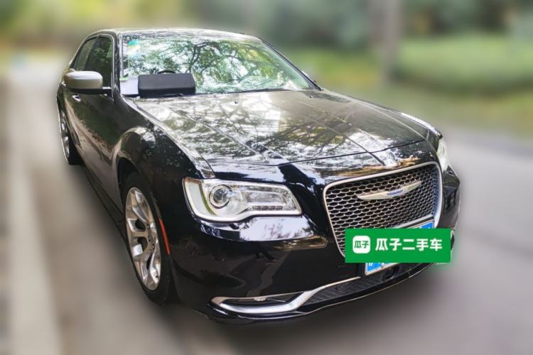 Used Chrysler 300C 2016 3.0L Supreme Edition Exterior 2