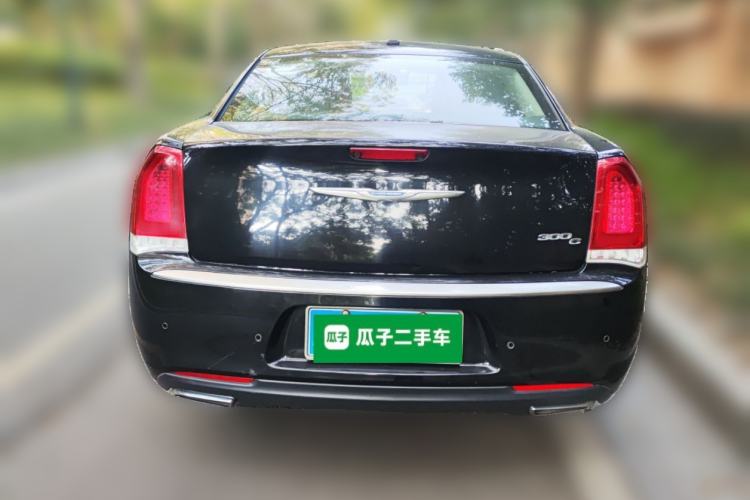 Used Chrysler 300C 2016 3.0L Supreme Edition Exterior 4