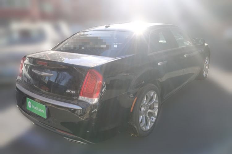 Used Chrysler 300C 2016 3.0L Supreme Edition Exterior 5