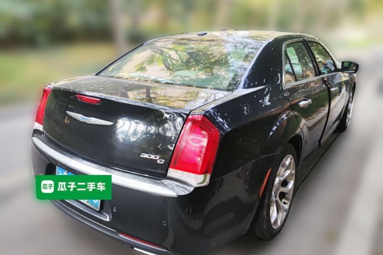 Used Chrysler 300C 2016 3.0L Supreme Edition Exterior 5