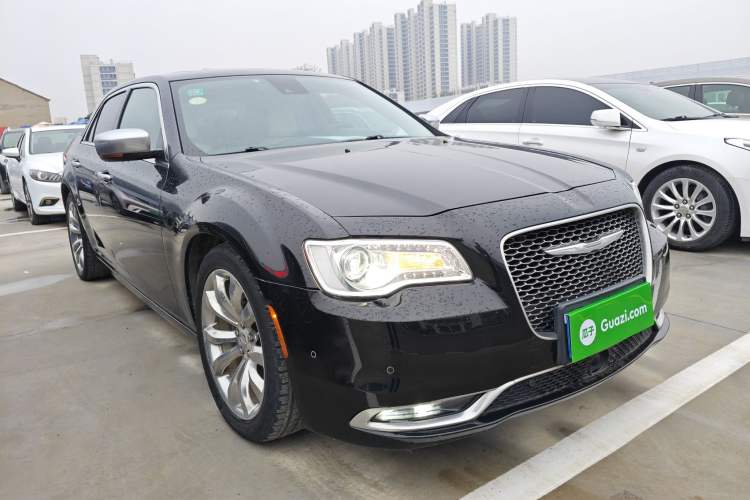 Used Chrysler 300C 2016 3.0L Supreme Edition Front Right 45 Deg