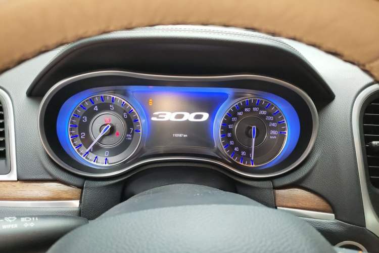 Used Chrysler 300C 2016 3.0L Supreme Edition Instrument Cluster