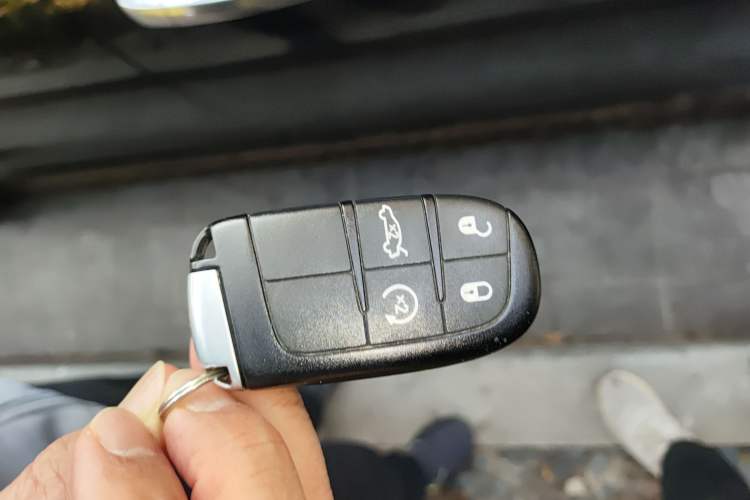Used Chrysler 300C 2016 3.0L Supreme Edition Interior 1