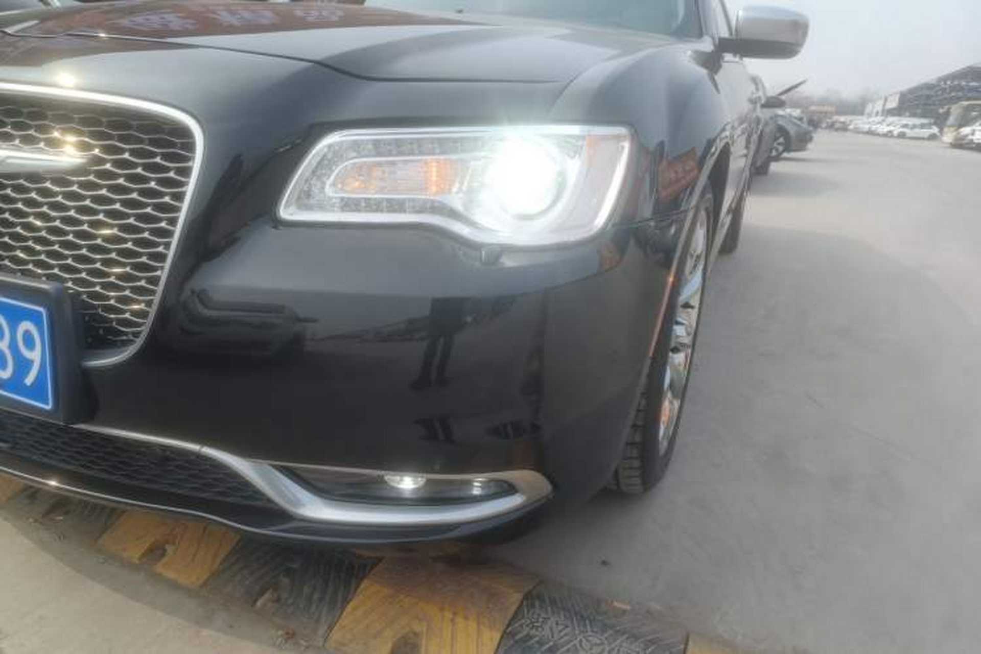 Used Chrysler 300C 2016 3.0L Supreme Edition Left Front Headlight