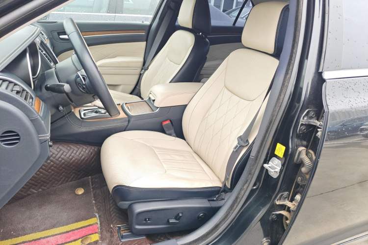 Used Chrysler 300C 2016 3.0L Supreme Edition Left Front Seat