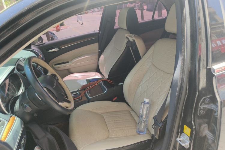 Used Chrysler 300C 2016 3.0L Supreme Edition Left Front Seat