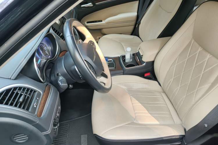 Used Chrysler 300C 2016 3.0L Supreme Edition Left Front Seat