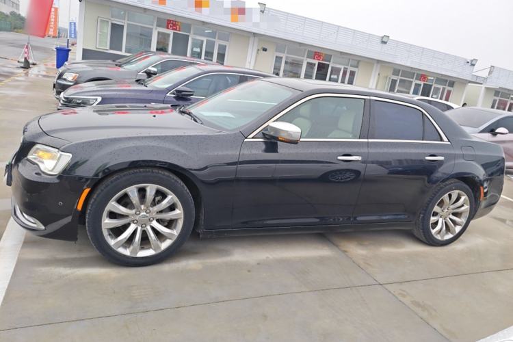 Used Chrysler 300C 2016 3.0L Supreme Edition Left Side