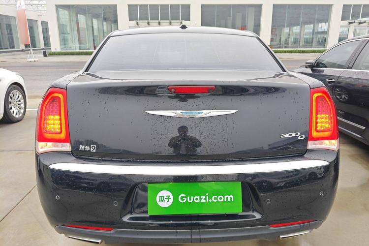 Used Chrysler 300C 2016 3.0L Supreme Edition Rear