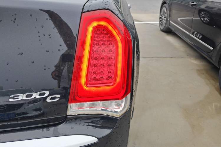 Used Chrysler 300C 2016 3.0L Supreme Edition Right Rear Taillight