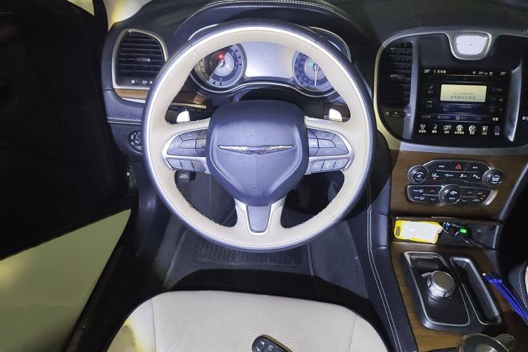 Used Chrysler 300C 2016 3.0L Supreme Edition Steering Wheel