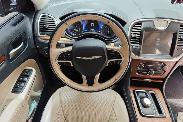 Used Chrysler 300C 2016 3.0L Supreme Edition Steering Wheel